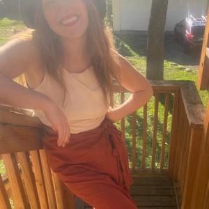 Meet your Posher, Dimitria